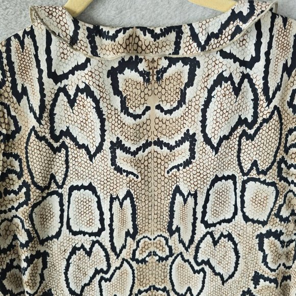 CAbi Womens Sz M Serpentine Snake Print Pullover Blouse Ruffle Collar Wide Cuffs - Picture 9 of 11